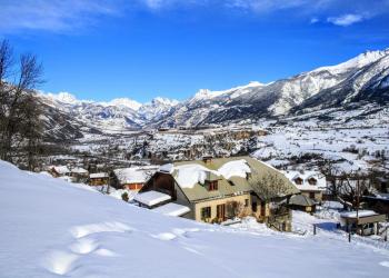 Gîte Le Champignon in winter